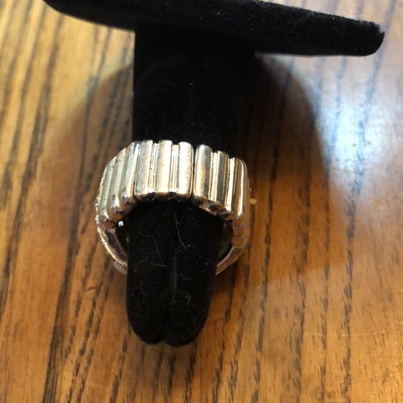 Pearl & rhinestone stretch ring size 7 - Picture 2 of 3